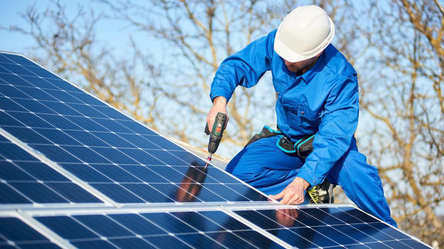 Instalator AmpEra Solar